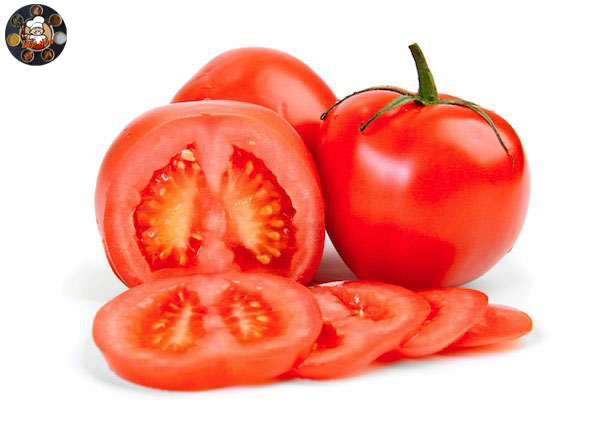 Cà chua chọn quả chín để tăng độ chua cho món canh